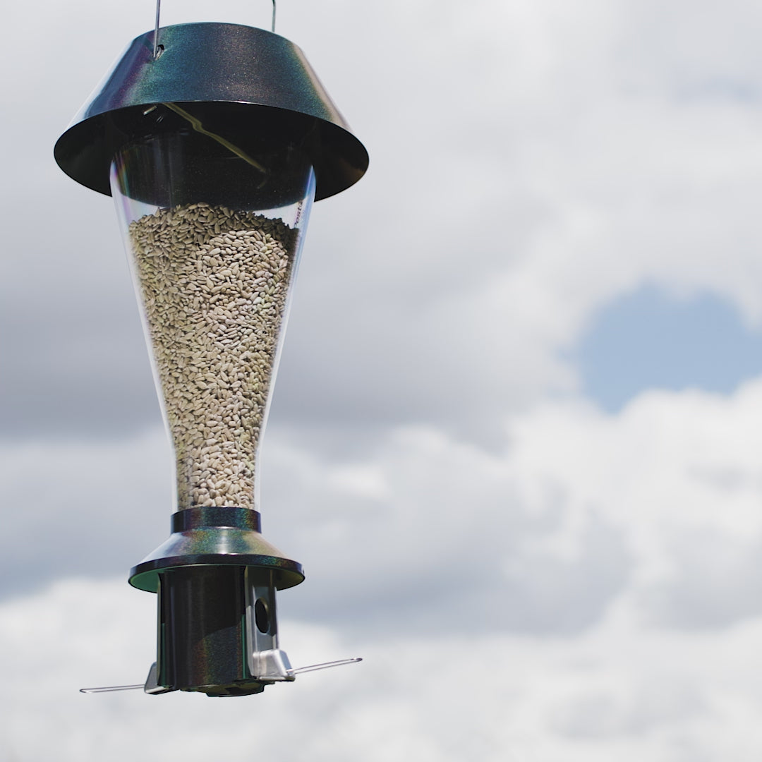 Video laden: Roamwild Mega PestOff Eichhörnchensicheres Vogelfutterhaus