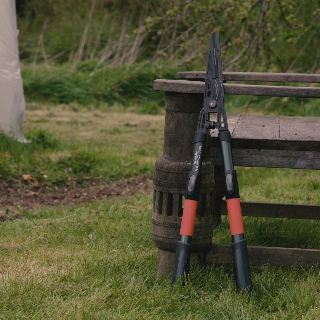 Video laden: Roamwild Multi-Cutter | Tuinschaar, bypass-takkenschaar en snoeizaag in één 